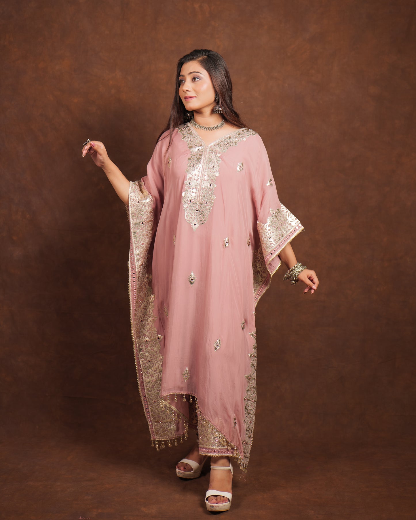 Pure Organza Kaaf-taan in all new dusty pink colour with elegant work details on neck and sides