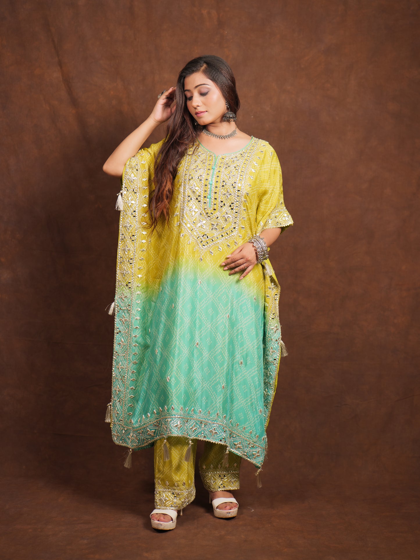 Pure bandhani print kaaftan in Vibrant colour