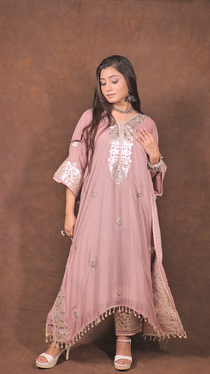 Pure Organza Kaaf-taan in all new dusty pink colour with elegant work details on neck and sides